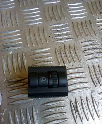 Volkswagen Polo IV 9N3 Headlight level height control switch 6Q0941333B