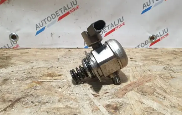 BMW X5 E70 Fuel injection high pressure pump 7595339 13517595339 0261520144