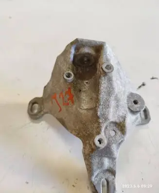 Audi A8 S8 D4 4H Gearbox mounting bracket 4N0399113