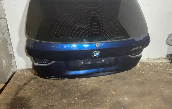 Tailgate/trunk/boot lid