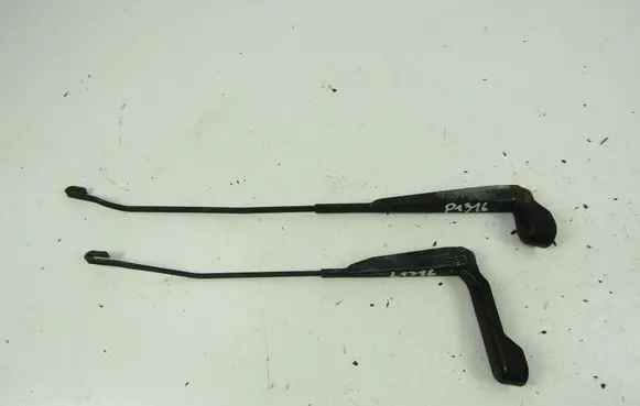 Renault Clio II Front wiper blade arm 