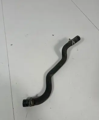 Coolant pipe/hose
