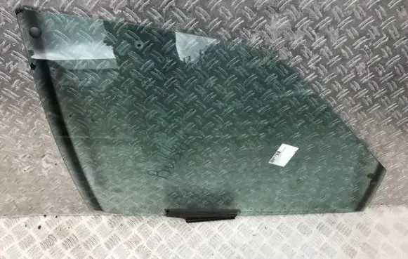 Audi 80 90 B3 Front door window glass four-door 