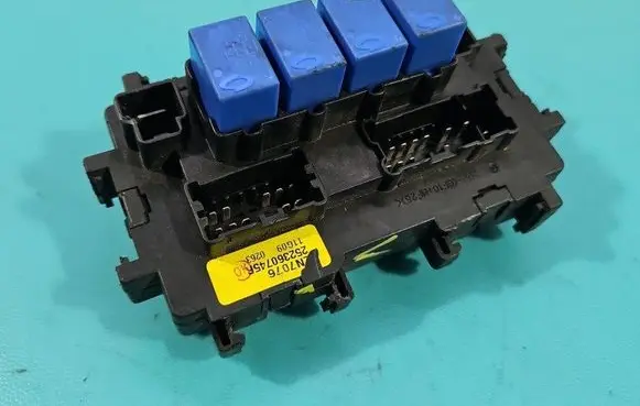 Fuse box set