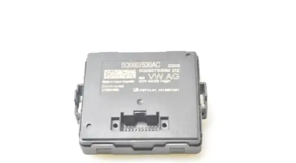 Volkswagen PASSAT B8 Other control units/modules 5Q0907530AC