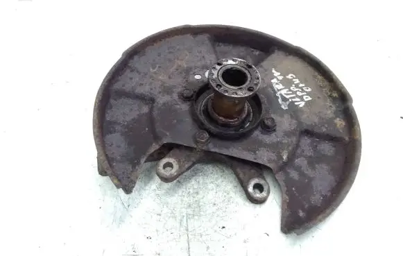 Suzuki Grand Vitara I Front wheel hub spindle knuckle