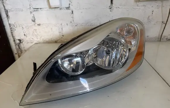 Volvo XC60 Headlight/headlamp 89902976