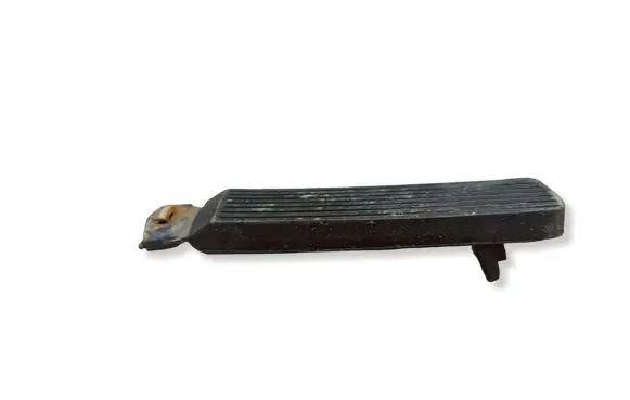 Mercedes-Benz E W124 Accelerator throttle pedal 1263000504