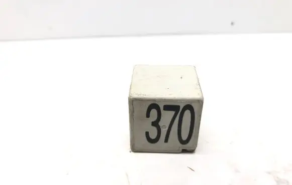 Audi A6 S6 C6 4F Other relay 8D0951253