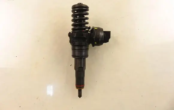 Seat Ibiza III (6L) Fuel injector 038130073AG