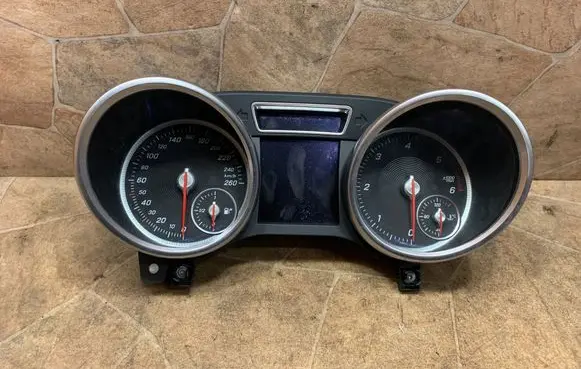Mercedes-Benz GLE (W166 - C292) Speedometer (instrument cluster) A2929008901