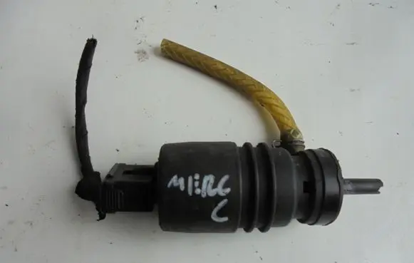 Mercedes-Benz C W202 Windscreen/windshield washer pump