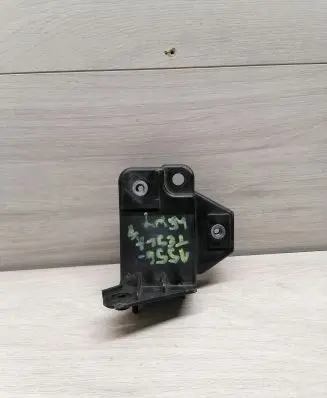 Tesla Model S Headlight/headlamp mounting bracket 106133100B