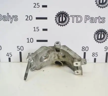 Chevrolet Camaro Generator/alternator bracket 12612734