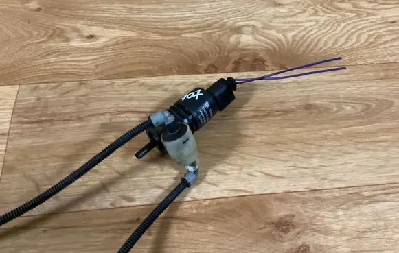 Opel Insignia A Windscreen/windshield washer pump 13250357 3240117
