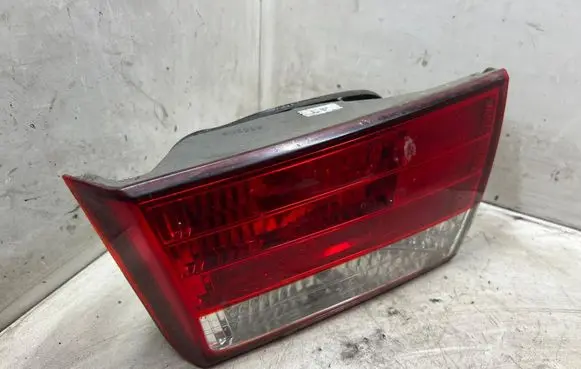 Hyundai Sonata Tailgate rear/tail lights 40325B