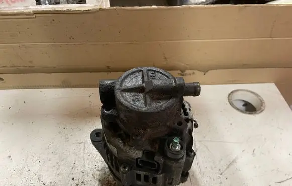 Hyundai Santa Fe Generator/alternator 3730027013 021319113
