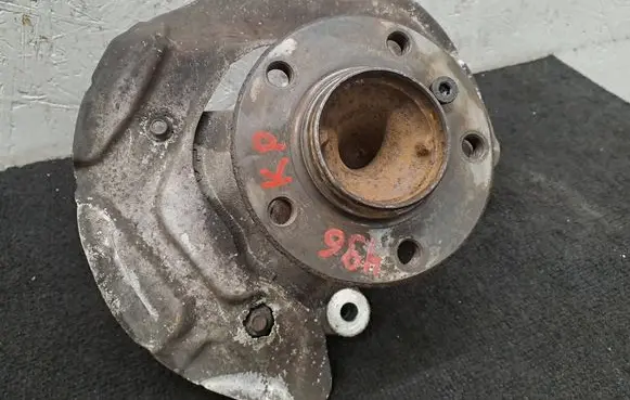 BMW 1 F20 F21 Front wheel hub 6792285 8121189159