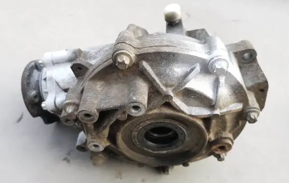 Mercedes-Benz C W203 Gearbox transfer box case 2103350001 013952