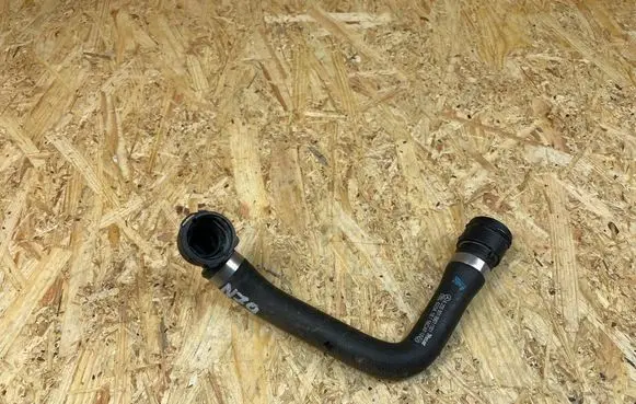 Engine coolant pipe/hose