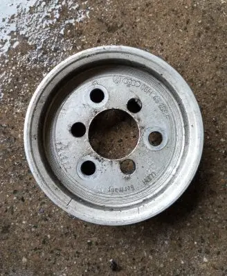 Volkswagen Amarok Power steering pump pulley 06H145255F