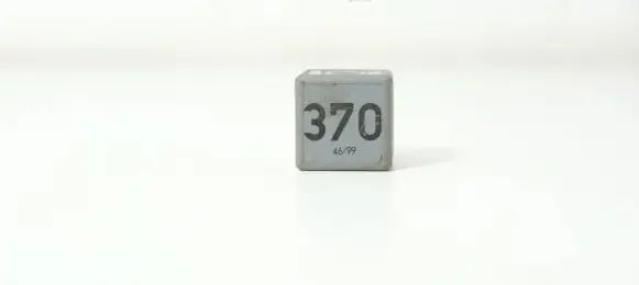 Audi A4 S4 B6 8E 8H Other relay 8D0951253