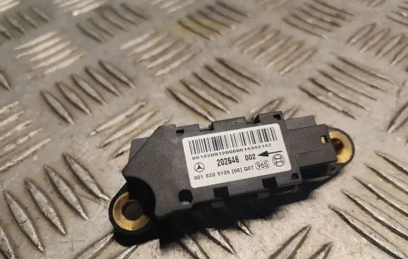 Mercedes-Benz CLK A209 C209 Airbag deployment crash/impact sensor 0018209126