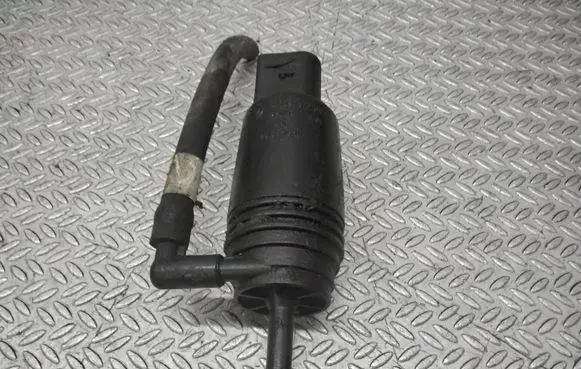 BMW 5 E60 E61 Windscreen/windshield washer pump 67128377612
