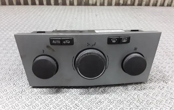 Opel Zafira B Climate control unit 13231054