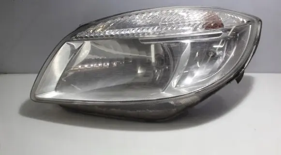Skoda Fabia Mk2 (5J) Headlight/headlamp