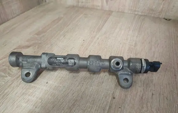 Opel Insignia A Fuel main line pipe 0445214221 55576177