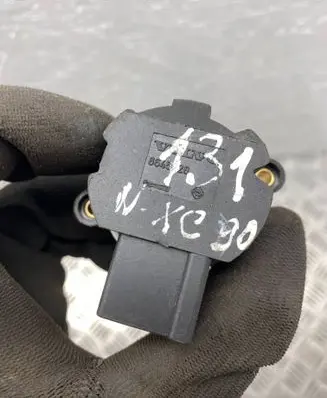 Volvo XC90 Ignition lock contact 8645228