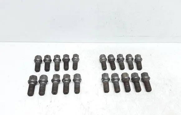 Mercedes-Benz C W204 Nuts/bolts 