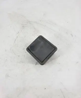 Mitsubishi Pajero Glove box