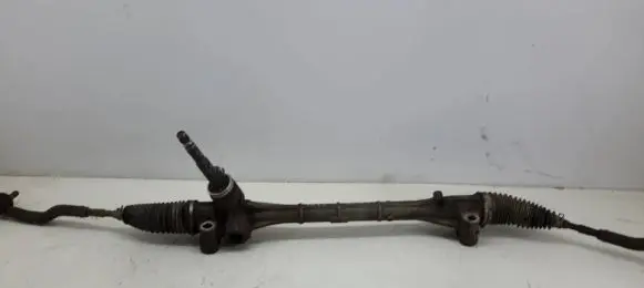 Toyota Auris 150 Steering rack 77030939