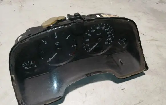 Opel Zafira A Speedometer (instrument cluster) 24419560