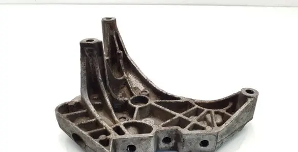 Volkswagen Touran II Engine mounting bracket 03L199207 KTS63V120
