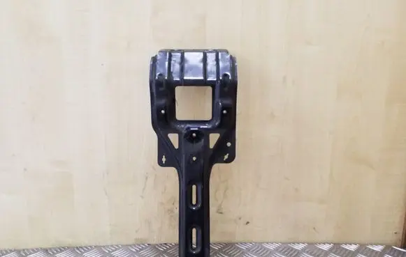 Top upper radiator support slam panel