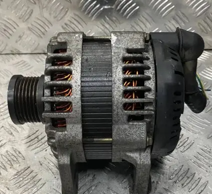 Nissan Qashqai Generator/alternator 23100EN000 MR20