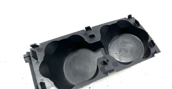 Cup holder front