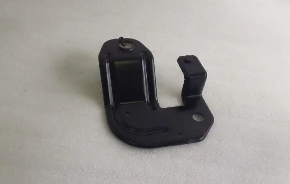 Maserati Levante Air filter cleaner box bracket assembly D778
