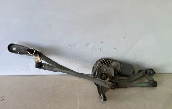 BMW 5 F10 F11 Front wiper linkage and motor 7306266