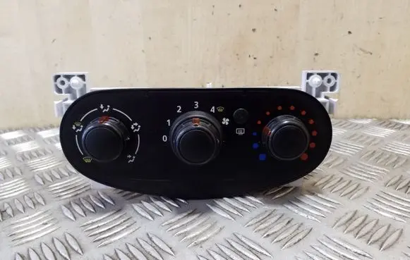 Dacia Sandero Climate control unit T1021548T