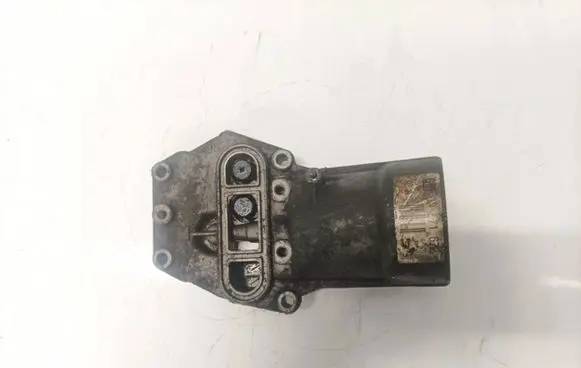 Opel Zafira A Oil filter cover 90571672