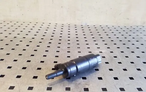 BMW X5 E70 Headlight washer pump 8377430