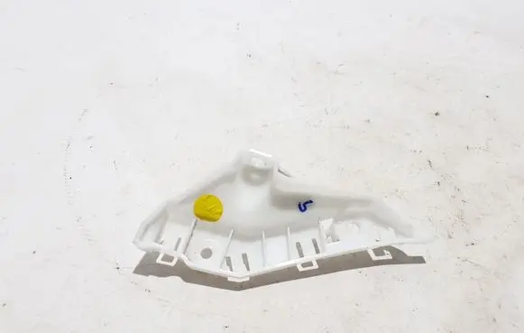 Renault Scenic E-Tech V Front bumper mounting bracket 622215767R