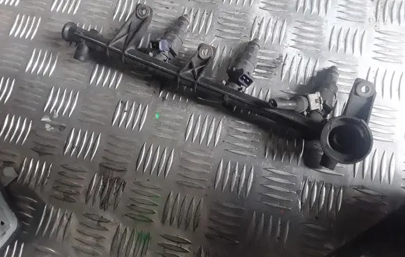 Renault Megane I Fuel injector 7700864726 866313
