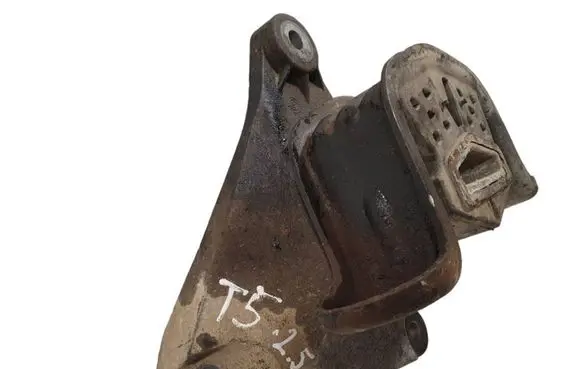 Volkswagen Transporter - Caravelle T5 Engine mount bracket 7H0399151H 7H0399151T