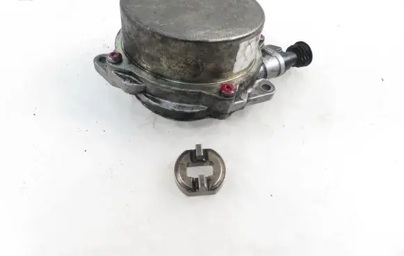 Audi A6 S6 C6 4F Vacuum pump 