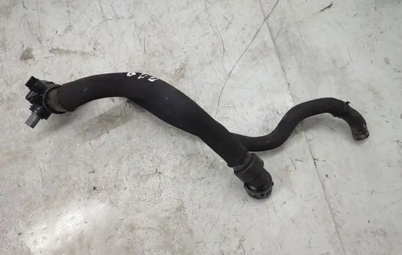 Audi A4 S4 B6 8E 8H Engine coolant pipe/hose 8E0121049